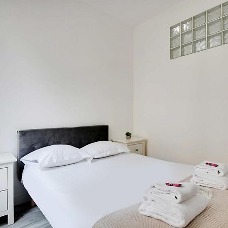 Trois Pieces Au Coeur Du Haut Marais Paris Exterior foto